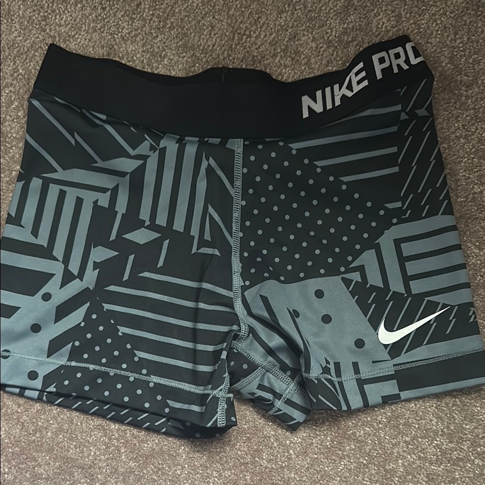 Nike Pro Black and Gray Patterned Shorts